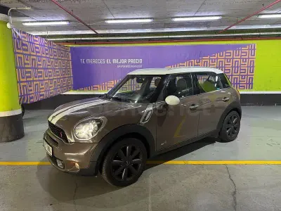 Usado Mini Cooper S Countryman 184 CV (135 kW) 2011 Marrón SUV