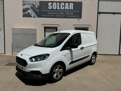 Usado Ford Transit Courier Trend 75 CV (55 kW) 2021 Blanco Van