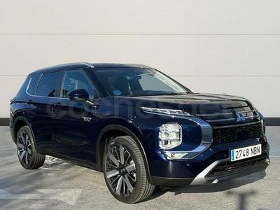 Usado Mitsubishi Outlander P-HEV 306 CV (225 kW) 2025 Azul SUV