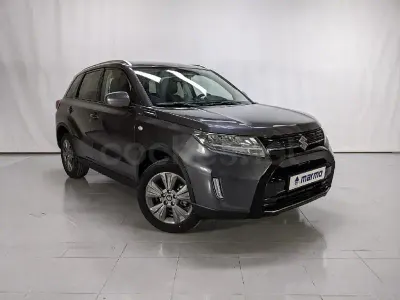 Nuevo Suzuki Vitara 110 CV (80 kW) 2026 Gris / plata SUV