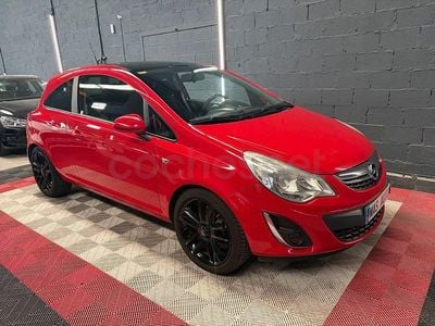 Usado Opel Corsa Selective 100 CV (73 kW) 2011 Rojo Utilitario
