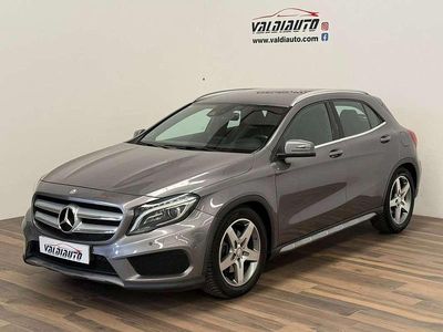 Usado Mercedes GLA220 AMG line 177 CV (130 kW) 2016 Gris / plata SUV