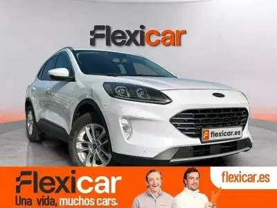 Usado Ford Kuga Titanium 150 CV (110 kW) 2023 Blanco SUV