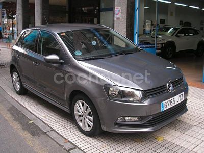 Usado VW Polo 75 CV (55 kW) 2017 Gris / plata Berlina
