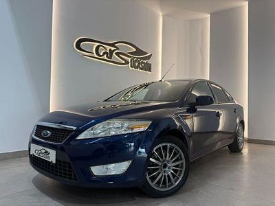 Usado Ford Mondeo Ghia 130 CV (95 kW) 2007 Azul Berlina