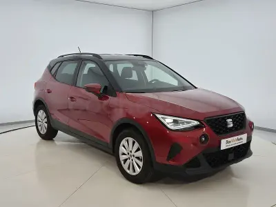 Usado Seat Arona Style 115 CV (84 kW) 2025 Granate SUV