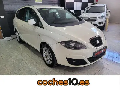Usado Seat Altea XL Style 105 CV (77 kW) 2010 Blanco Monovolumen