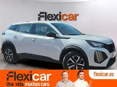 Usado Peugeot 2008 Active 100 CV (73 kW) 2023 Blanco SUV