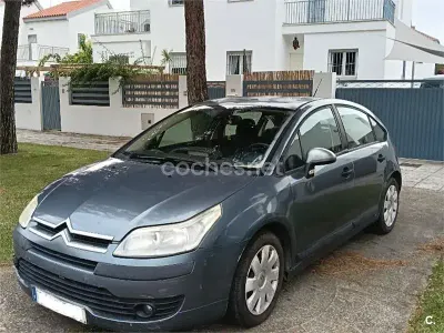 Usado Citroën C4 90 CV (66 kW) 2005 Gris / plata Berlina