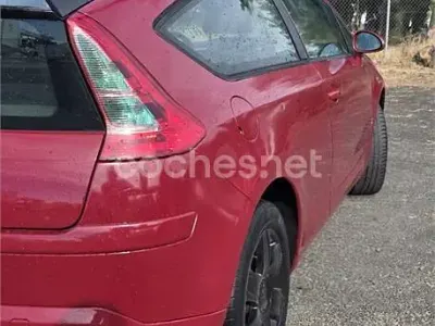 Usado Citroën C4 VTR Sport 110 CV (80 kW) 2004 Rojo Berlina