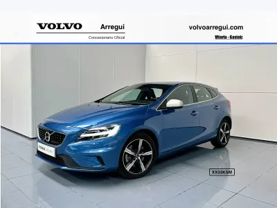 Usado Volvo V40 R-Design Momentum 152 CV (111 kW) 2018 Azul