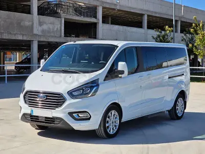 Usado Ford Tourneo Custom Titanium 170 CV (125 kW) 2019 Blanco Van