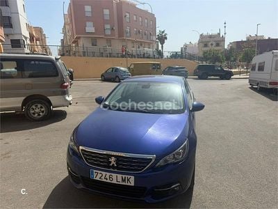 Usado Peugeot 308 Allure 130 CV (95 kW) 2021 Azul Berlina