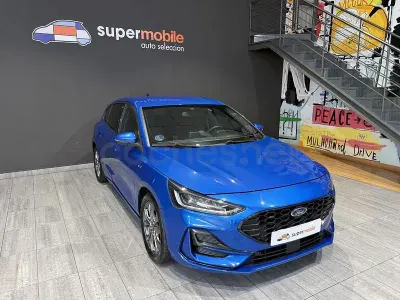Usado Ford Focus ST-Line 125 CV (91 kW) 2022 Azul Berlina