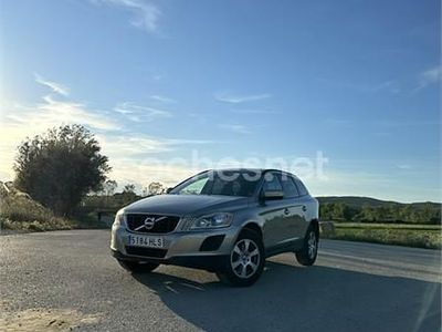 Używany Volvo XC60 Momentum 136 KM (100 kW) 2012 Szary SUV