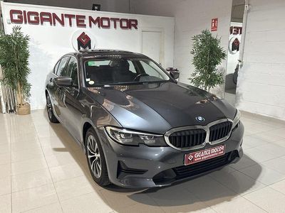 Gris Usado 2022 BMW 318 Advantage Berlina | 26.950 € (Precio justo)