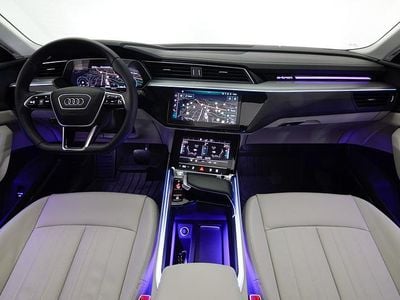 Gris tifón metalizado Usado 2020 Audi e-tron Sport SUV | 24.990 € (Precio justo)