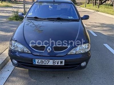 Usado Renault Mégane II Expression 110 CV (80 kW) 2002 Azul Berlina