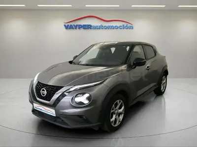 Usado Nissan Juke N-Connecta 114 CV (83 kW) 2021 Gris / plata SUV