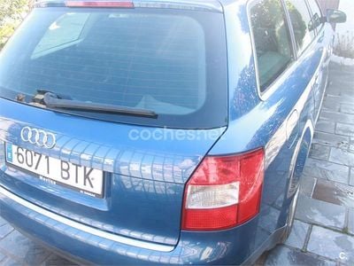 Usado Audi A4 180 CV (132 kW) 2002 Azul Berlina