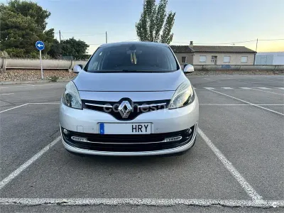 Usado Renault Grand Scénic III Dynamique 130 CV (95 kW) 2013 Gris / plata Monovolumen