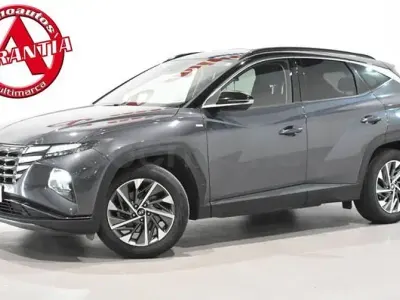 Usado Hyundai Tucson 115 CV (84 kW) 2022 Gris / plata SUV