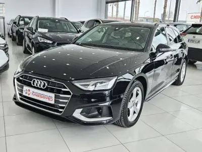 Usado Audi A4 Advanced 136 CV (100 kW) 2020 Negro Familiar
