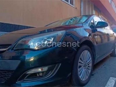 Azul Usado 2013 Opel Astra Selective Berlina | 4450 € (Precio justo)