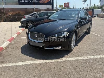 Negro Usado 2013 Jaguar XF Luxury Berlina | 9700 € (Precio justo)