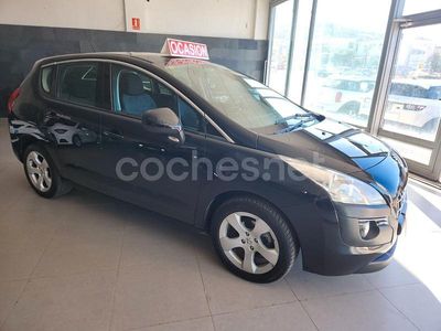 Negro Usado 2011 Peugeot 3008 Premium Berlina | 8000 € (Un poco caro)