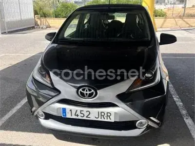 Usado Toyota Aygo X-cite 69 CV (50 kW) 2016 Negro Utilitario