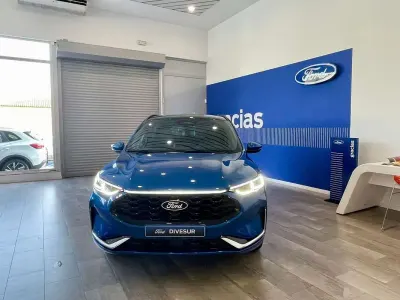 Usado Ford Kuga ST-Line 243 CV (178 kW) 2024 Azul SUV