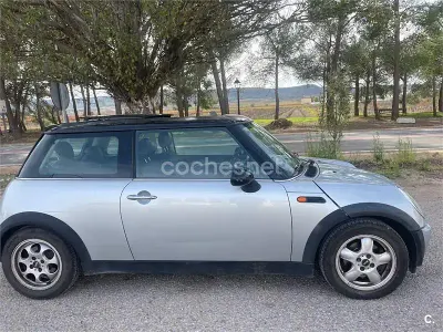 Usado Mini Cooper 115 CV (84 kW) 2002 Gris / plata Utilitario