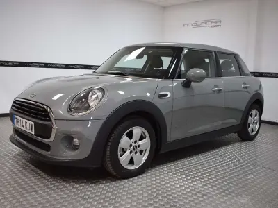 Usado Mini ONE 102 CV (75 kW) 2018 Gris Utilitario