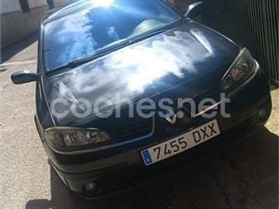 Usado Renault Laguna II Expression 130 CV (95 kW) 2006 Negro Berlina
