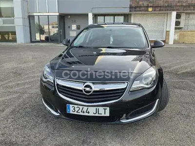 Usado Opel Insignia Business 136 HP (100 kW) 2016 Preto Sedan