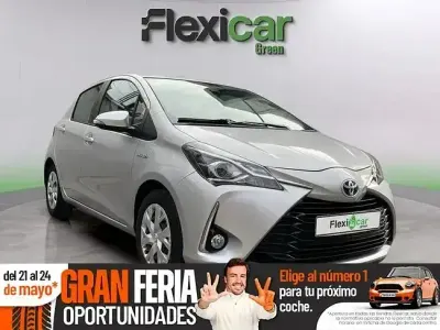 Brugt Toyota Yaris Hybrid Active 100 HK (73 kW) 2019 Grå
