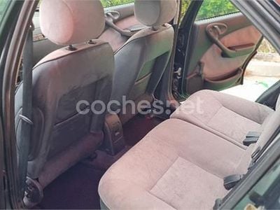 Usado Citroën Xsara Exclusive 110 CV (80 kW) 2004 Azul Berlina