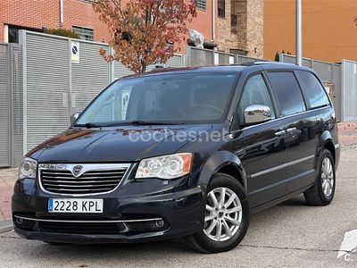 Azul Usado 2014 Lancia Voyager Monovolumen | 9990 € (Buen precio)