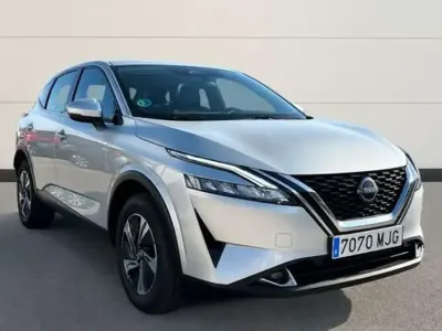 Usado Nissan Qashqai Acenta 158 CV (116 kW) 2023 Plateado SUV