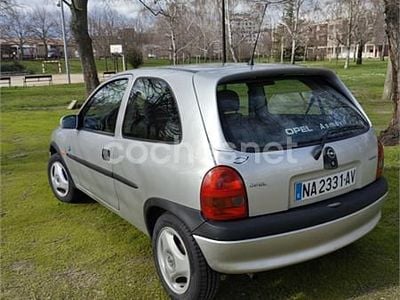 Usado Opel Corsa 60 CV (44 kW) 1998 Gris / plata Utilitario