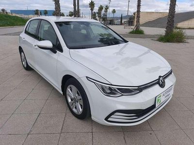 Usado VW Golf VIII Life 116 CV (85 kW) 2022 Blanco Berlina
