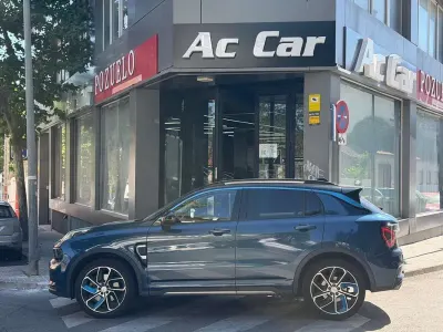 Usado Lynk & Co 01 261 CV (191 kW) 2022 Azul SUV