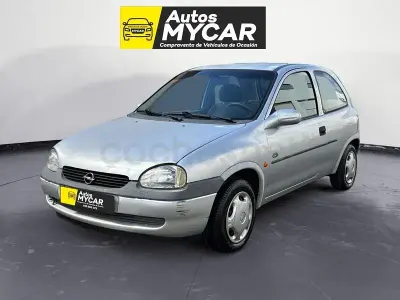 Usado Opel Corsa 60 CV (44 kW) 1998 Gris / plata Utilitario