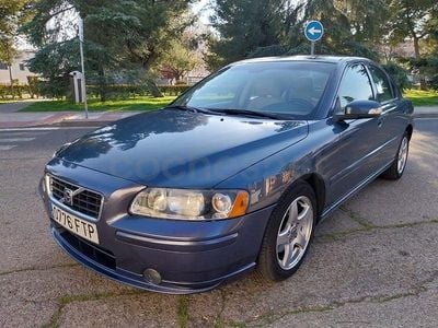 Usado Volvo S60 Momentum 185 CV (136 kW) 2007 Azul Berlina