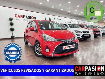 Usado Toyota Yaris Active 69 CV (50 kW) 2016 Rojo Berlina