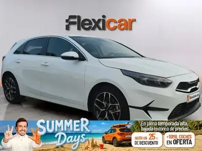 Usado Kia Ceed 120 CV (88 kW) 2023 Blanco Utilitario