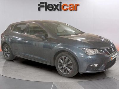 Usado Seat Leon ST Style 131 CV (96 kW) 2020 Azul Familiar