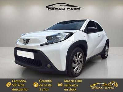 Usado Toyota Aygo X Play 72 CV (52 kW) 2023 Blanco SUV