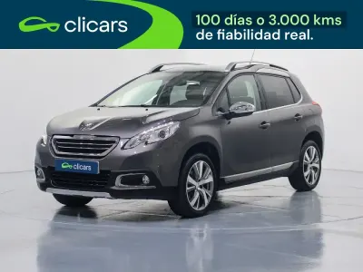 Usado Peugeot 2008 Allure 110 CV (80 kW) 2016 Gris SUV
